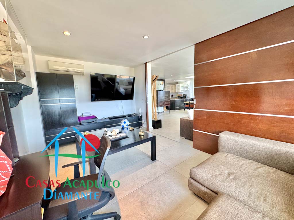 Punta Marqués Cannes 102 - Sala de televisión 3